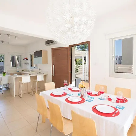 You Will Love This Luxury 3 Bedroom Holiday In With Private Pool 1248 *